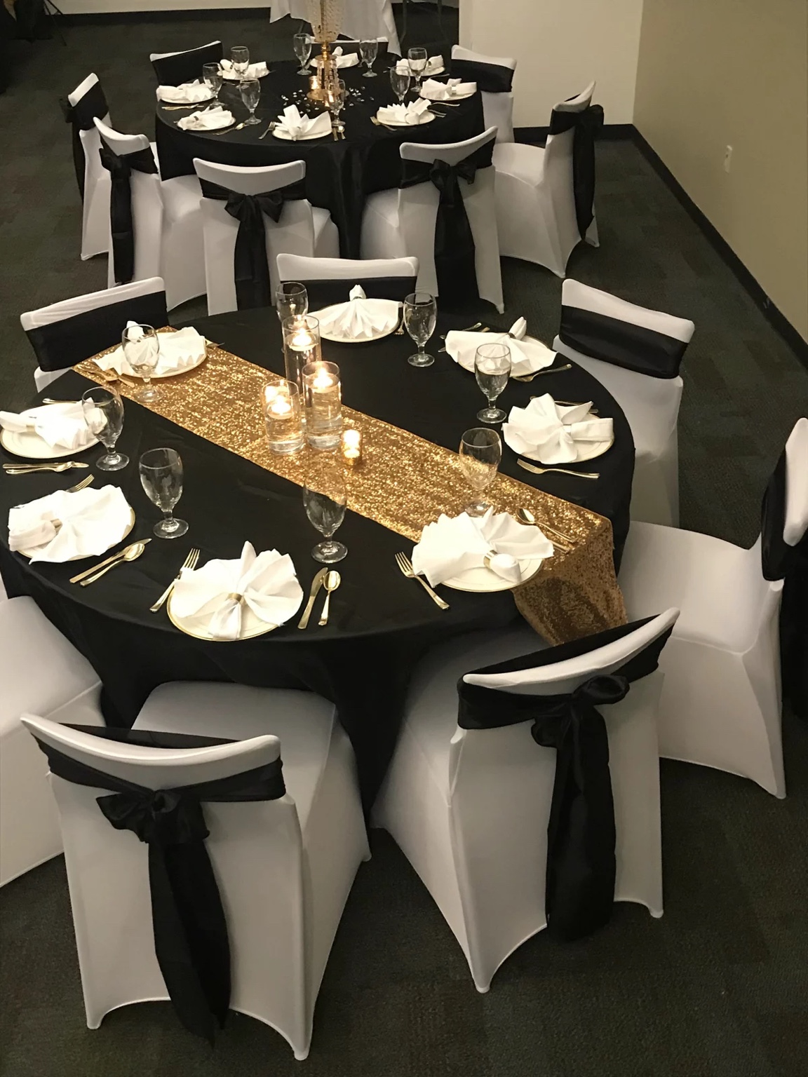 Black and gold event table inspiration
